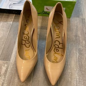 Sam Edelman nude pump